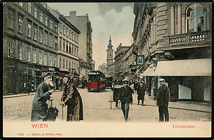 Østrig, Wien, Taborstrasse med sporvogn og jøder. 