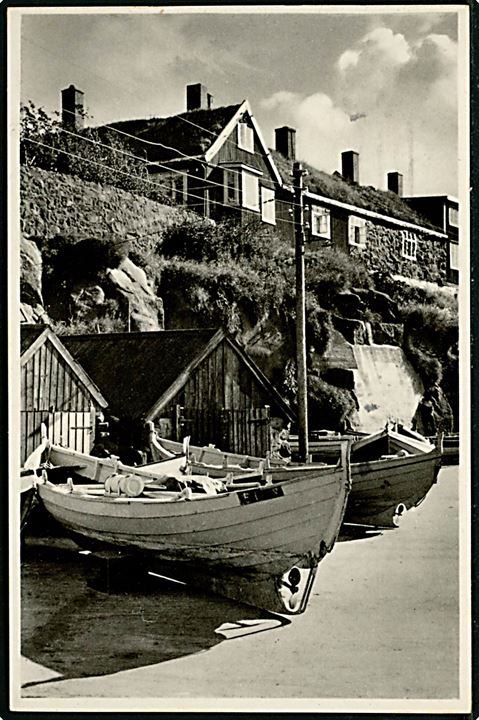 30 øre Fr. IX på brevkort (Fiskefartøjer i Thorshavn) annulleret med TMS skibsstempel København OMK. 12 / Fra Færøerne d. 18.7.1955 til København.