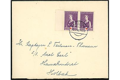 10+5 øre Røde Kors i parstykke på brev annulleret brotype IId Hellerup d. 10.7.1940 til kaptajn ombord på S/S Axel Carl, Havnekontoret, Holbæk.