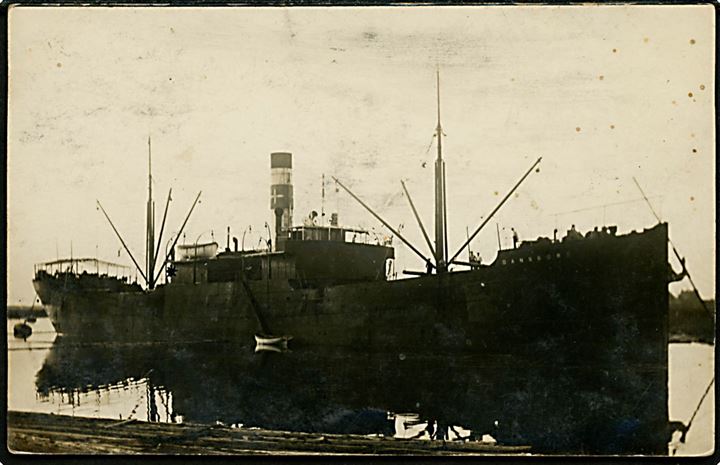 Dansborg, S/S, Dampskibsselskabet Neptun (C. K. Hansen). Fotokort u/no. Skibet blev sænket af tysk ubåd UC18 i den engelske kanal d. 22.12.1916.