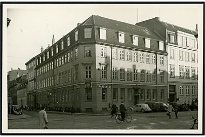 Facade med filial af Den sjællandske Bondestands Sparekasse. Fotokort u/no.