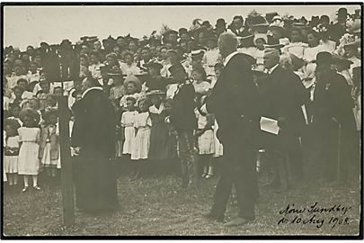 Nørresundby, folkemængde i forb. med kongebesøget d. 10.8.1908. Fotokort u/no.