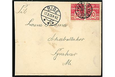 10 øre Bølgelinie i parstykke på brev annulleret med stjernestempel VESTER VEDSTED og sidestemplet Ribe d. 17.3.1913 til Adserballeskov pr. Fynshav på Als. På bagsiden etiket: Fædrejord og Fædrearv.