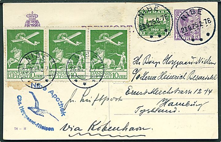 15 øre Chr. X helsagsbrevkort (fabr. 78-H) opfrankeret med 10 øre Genforening og 10 øre Luftpost i 3-stribe sendt som luftpost fra Nibe d. 23.9.1925 via København til Hamburg, Tyskland