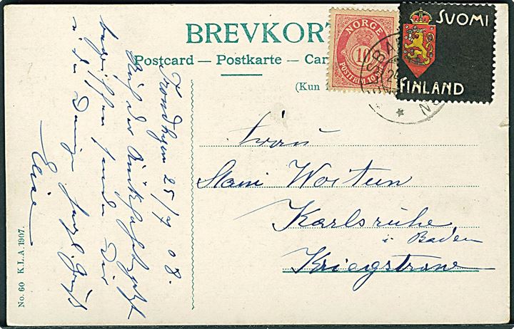 Norsk 10 øre Posthorn og Suomi/Finland sørgemærke på brevkort dateret Trondhjem d. 25.7.1908 og annulleret med svagt stempel til Karlsruhe, Tyskland. Mystisk.