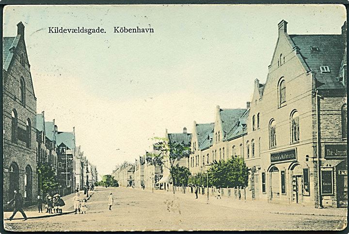 Kildevældsgade i København. Kolonial & Kaffehandel ses til højre. Nathansohns Kortlager no. 303.