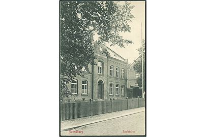 Realskolen i Svendborg. Warburgs Kunstforlag no. 4619.