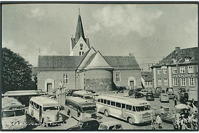 Busser holder på torvet foran Kirken, Varde. Stenders, Varde no. 112 K.  