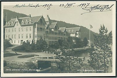 Kvikne Hotel i Balholmen, Norge. K. Knudsen & Co. no. 1410. Fotokort. 
