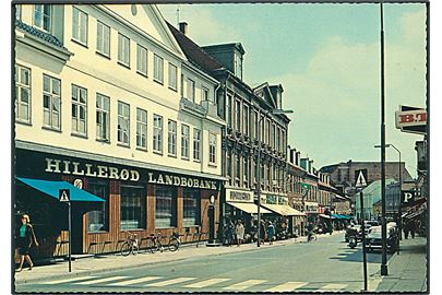 Slotsgade med butikker i Hillerød. Stenders no. 40 118/15.