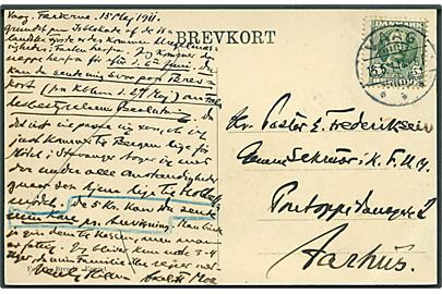 5 øre Fr. VIII på brevkort (Kystparti fra Færøerne) stemplet Vaag d. 15.5.1911 til Aarhus.