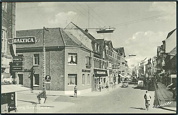Bredgade med butikker i Herning. Stenders, Herning no. 86 K. 