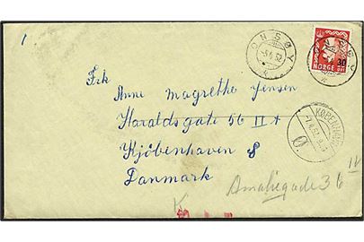 30/25 øre Haakon single på brev fra Onsøy d. 5.4.1952 til København, Danmark. Omadresseret med røde omdelingskontrol streger.