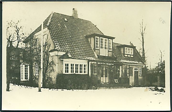 Villa på Kildeskovsvej 52, Gentofte. Fotokort u/no. 