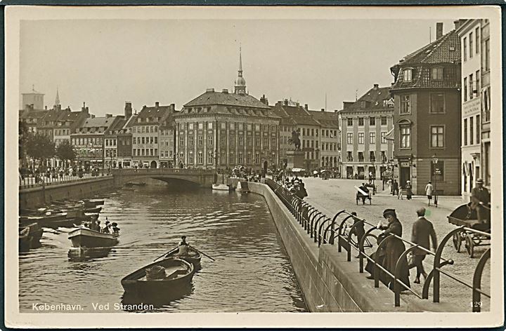 Ved Stranden, København. Stenders no. 129. Fotokort. 