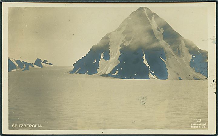 Svalbard. Bjergparti. Nordenfjeldske S/S Co. Trondhjem. Mittet & Co. no. 23. Anvendt fra Green Harbour d. 18.8.1913 til Frankrig. Et mærke fjernet.