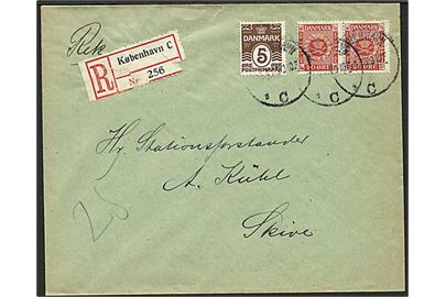 5 øre Bølgelinie og 20 øre Frimærkejubilæum i parstykke på anbefalet brev fra Kjøbenhavn C. d. 10.4.1926 ril Skive.