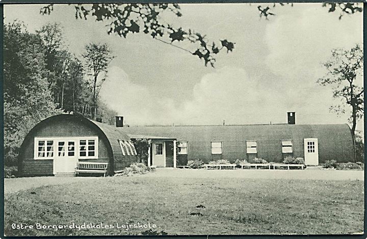 Slagslunde. Østre Borgerdydskolens Lejrskole. Stenders no. 97443. Bygget af amerikanske barakker - såkaldte Quonset huts.