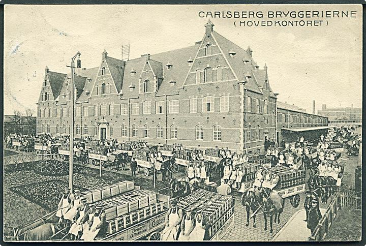 København, Carlsberg Bryggerierne, hovedkontoret med ølkuske. U/no. Har været opklæbet.