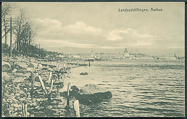 Landsudstillingen i Aarhus 1909 set  på afstand. Hempelske Boghandel u/no. 