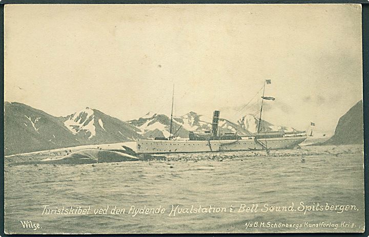 Svalbard. Turistskib ved den flydende Hvalstation i Bell Sound, Spitsbergen. B. M. Schönberg no. 1711.