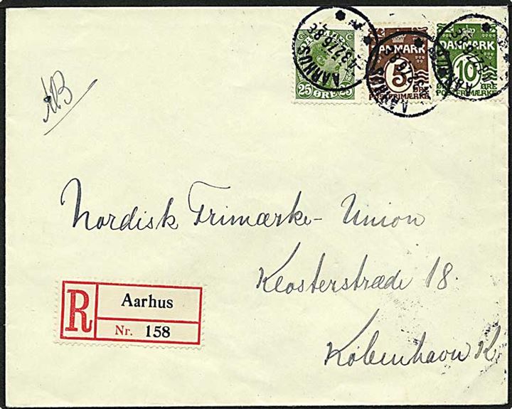 5 øre brun og 10 øre grøn bølgelinie samt 25 øre grøn Chr. X på Rec. brev fra Aarhus d. 4.3.1927 til København.
