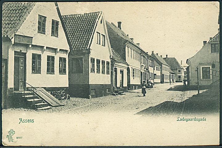 Ladegaardsgade i Assens. Peter Alstrups no. 3307. 
