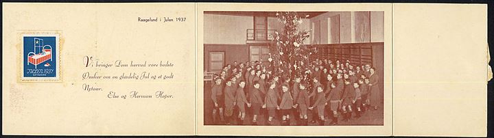 Raagelund Børne og drengehjem. Julehilsen fra forstander Else og Herman Høper, Assum. Drenge danser om juletrænet. Fold ud kort. U/no. 33,6 x 9,4 cm. 