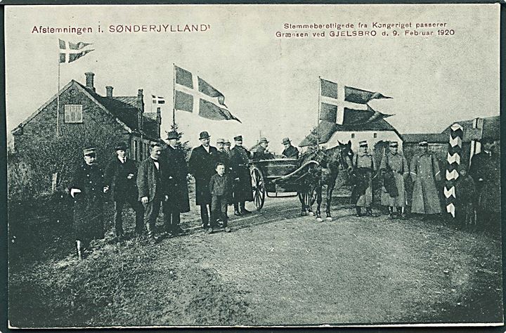 Genforening. Stemmeberettigede passerer Grænsen ved Gjelsbro d. 9.2.1920. W. Schützsack no. 43520. Kvalitet 8
