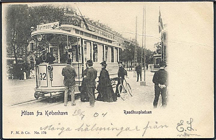 Købh., Raadhuspladsen med sporvogn linje 4 no. 32. F.M.& Co. no. 176. Fold. Kvalitet 6