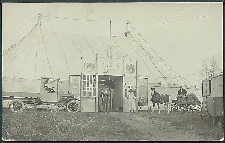Cirkus. “Cirkus Barum” med telt og lastbil. Fotokort P. Tannlund u/no anvendt fra Sverige 1922.  Kvalitet 7