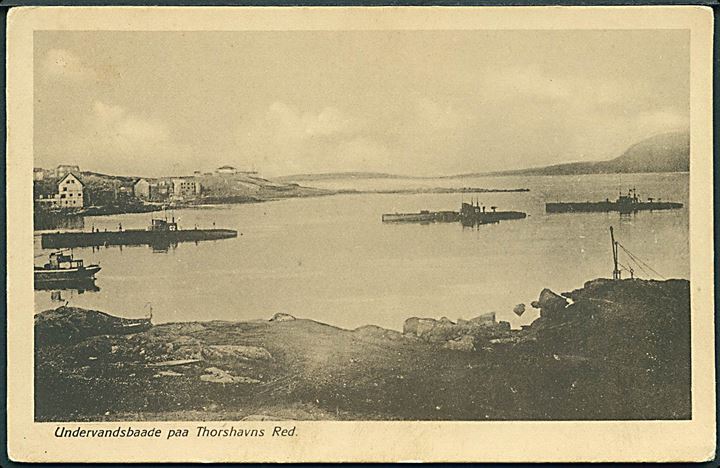 Thorshavn, reden m. ubådene C1 “Rota”, C2 “Bellona” og C3 “Flora” under togtet i 1924. U/no. Kvalitet 7