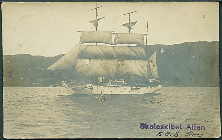 Norge. “Alfen”, bark. Skoleskib benyttet af institutionen Bergens Skoleskib 1904-1923. Fotokort m. hjørneknæk. Kvalitet 6