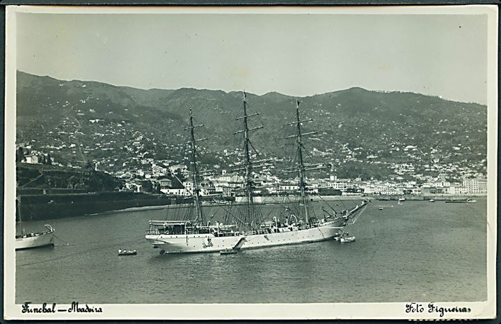 “Danmark”, skoleskib i Funchal, Madeira. Fotokort. Sendt i marinepost-sæk fra skibet d. 28.11.1949. Kvalitet 7
