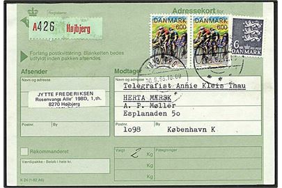 6 kr. Rigsvåben og 6 kr. Sport (par) på adressekort for pakke fra Højbjerg d. 20.9.1985 til skibet Herta Mærsk via rederi i København. 1 mærke med mgl. hjørne.