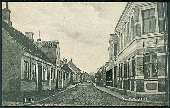 Søndergade i Nibe. Pedersen - Maler til højre. E. P. Hjorth no. 5357. 