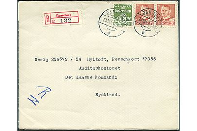 10 øre Bølgelinie og 30 øre Fr. IX i parstykke på 70 øre frankeret anbefalet brev fra Randers d. 23.10.1954 til Det danske Kommando i Tyskland.