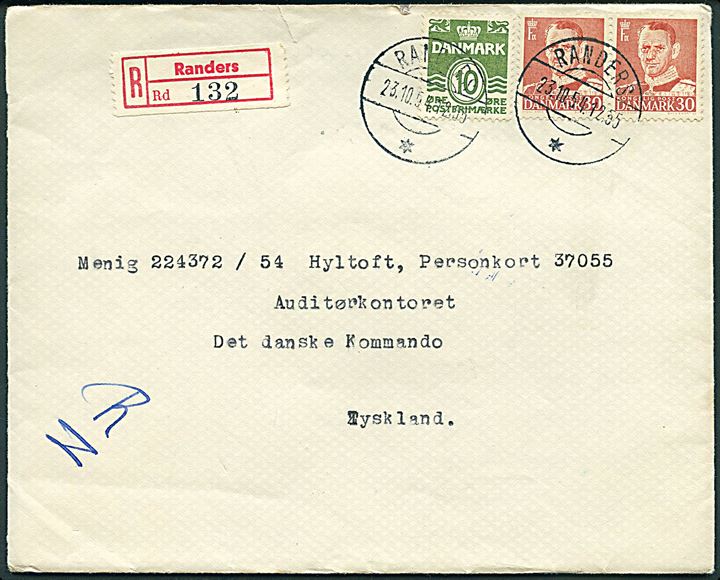 10 øre Bølgelinie og 30 øre Fr. IX i parstykke på 70 øre frankeret anbefalet brev fra Randers d. 23.10.1954 til Det danske Kommando i Tyskland.