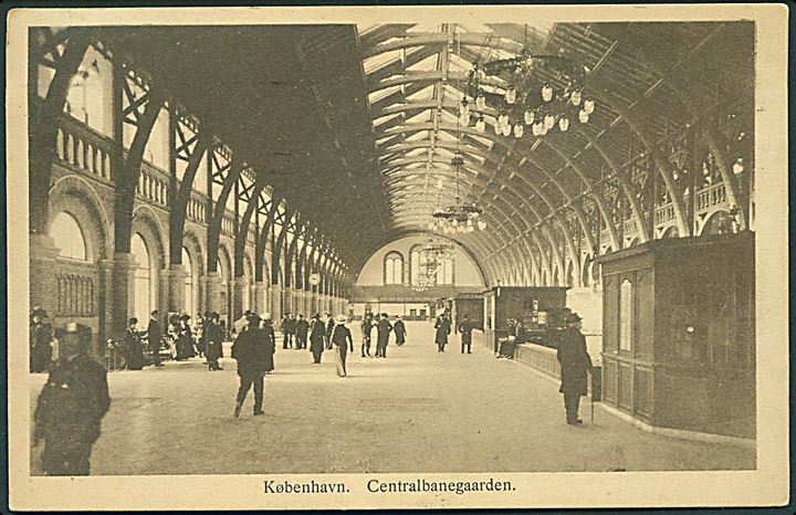 5 øre Bølgelinie på brevkort (København Centralbanegården) annulleret med forsøgs-maskinstempel Kjøbenhavn KKB d. 22.8.1912 til Odense.