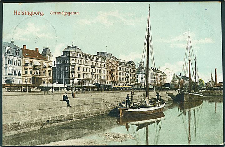 Helsingborg, Jernvägsgatan med togvogne og sejlskibe. A. Martin u/no.