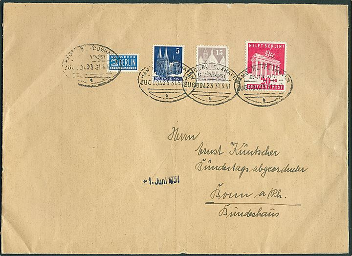 5 pfg., 15 pfg. Bygninger, 20+10 pfg. Helft Berlin og 2 pfg. Berlin Notopfer på stort brev annulleret med bureaustempel Hamburg - Cuxhaven Bahnpost Zug 00423 d. 31.5.1951 til Bonn.