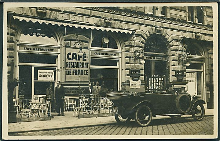 Care - Restaurant Hotel De France - G. M. B. H. no. 3., Wien, Østrig. Automobil med nummerplade AXI?? 305,holder foran. Fotokort u/no. 