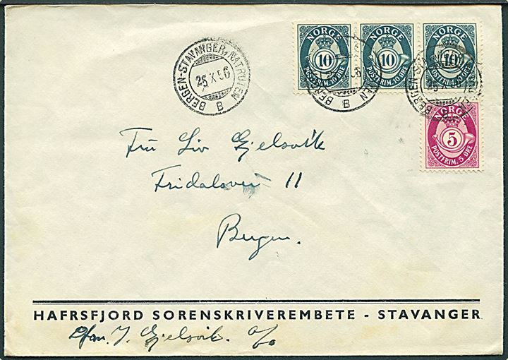 5 øre og 10 øre (3) Posthorn på brev fra Stavanger annulleret med sejlende bureaustempel Bergen  Stavanger Nattruten B d. 25.10.1956 til Bergen.