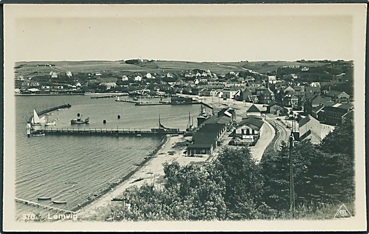 Havnen og jernbaneskinner i Lemvig. Pors no. 376. Fotokort. 