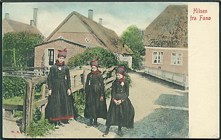 Hilsen fra Fanø med piger i nationaldragter. Warburg no. 1279. Frankeret med 5 øre Våben annulleret brotype Ia Nordby d. 13.8.1905 til Sverige.