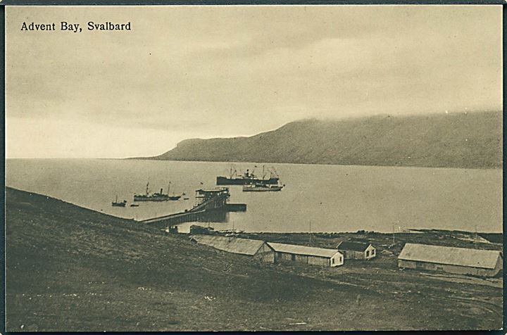 Svalbard. Skibe ved Advent Bay. T. Høegh no. 13.