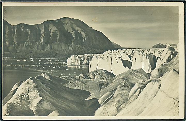 Svalbard. Tempelbugten fra Post Gletscher. C. M. & S. U/no. Har været opklæbet. 