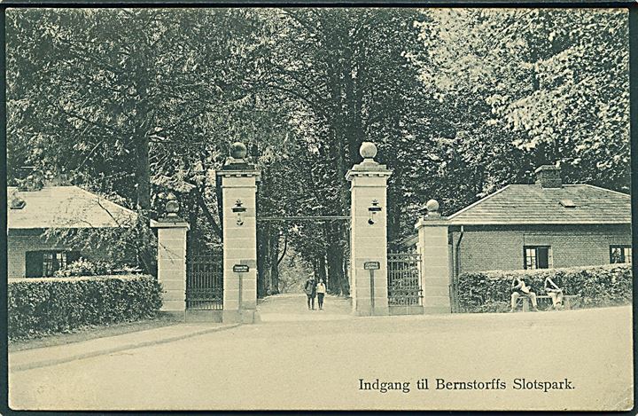 Indgang til Bernstorffs Slotspark. Nathansohns Kortlager no. 34. 