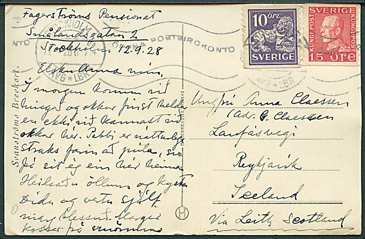 10 öre Løve og 15 öre Gustaf på brevkort fra Stockholm d. 12.9.1928 til Reykjavik, Island. Påskrevet: via Leith, Scotland.