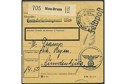 Ufrankeret adressekort for feltpost pakke fra Wien-Brunn d. 4.5.1943 til Lundenburg. Fra Heeresbekleidungsamt Wien med briefstempel.